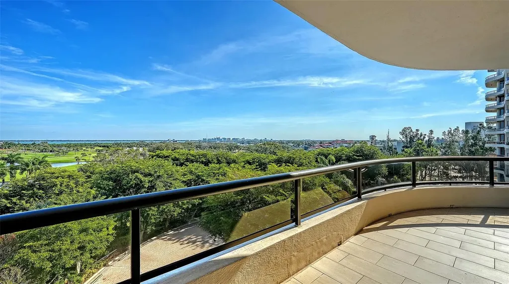 415 L Ambiance Drive Longboat Key FL 34228