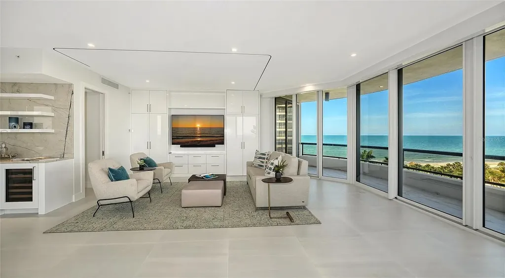 415 L Ambiance Drive Longboat Key FL 34228