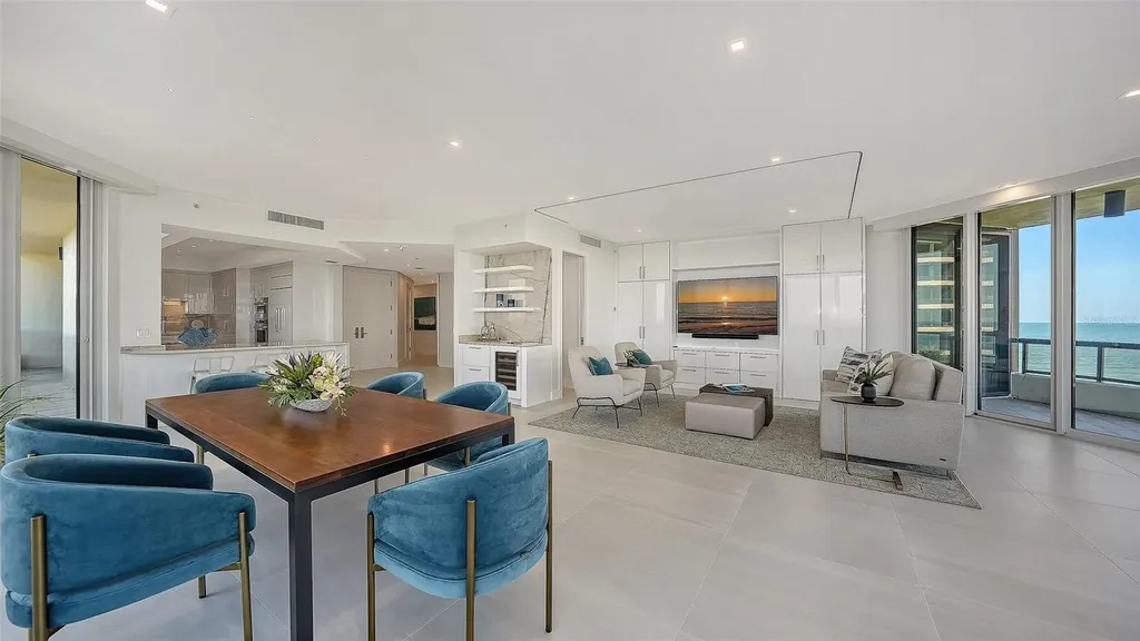 415 L Ambiance Drive Longboat Key FL 34228
