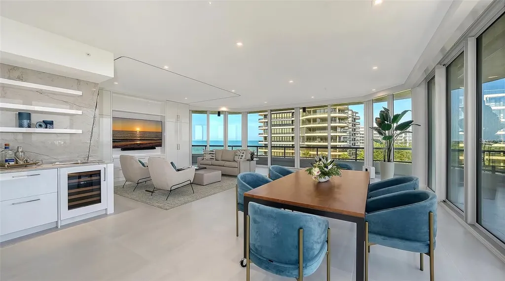 415 L Ambiance Drive Longboat Key FL 34228