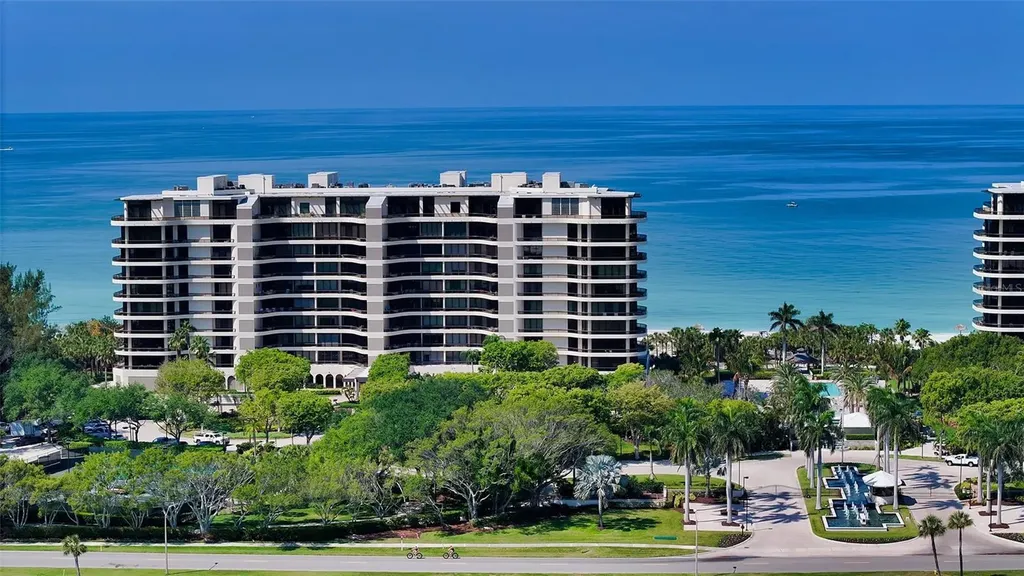 415 L Ambiance Drive Longboat Key FL 34228