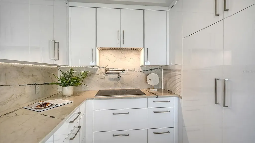 415 L Ambiance Drive Longboat Key FL 34228