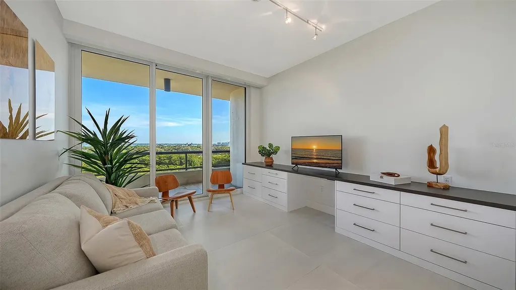 415 L Ambiance Drive Longboat Key FL 34228