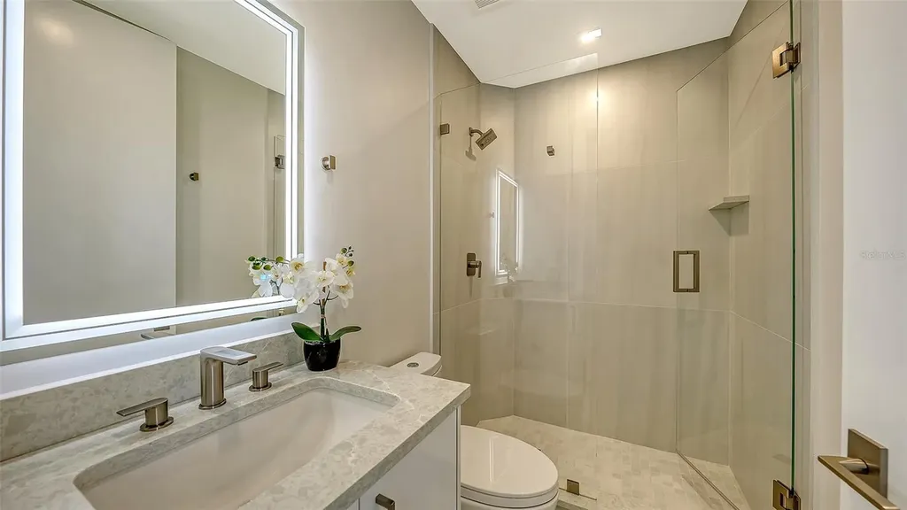 415 L Ambiance Drive Longboat Key FL 34228