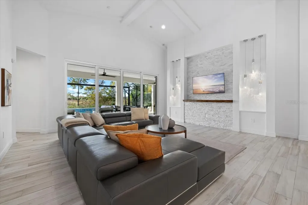 745 Tailwind Place Sarasota FL 34240
