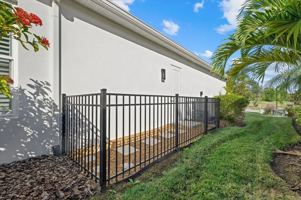745 Tailwind Place Sarasota FL 34240