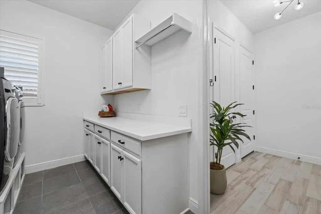 745 Tailwind Place Sarasota FL 34240
