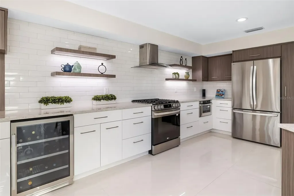 480 Cleveland Drive Sarasota FL 34236