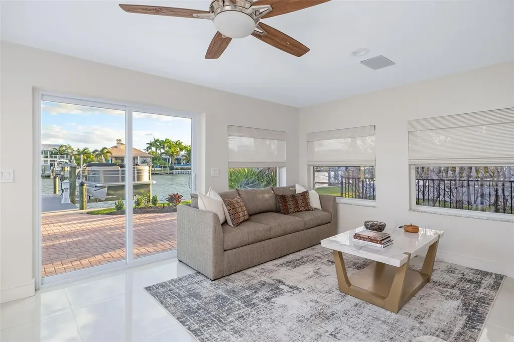480 Cleveland Drive Sarasota FL 34236