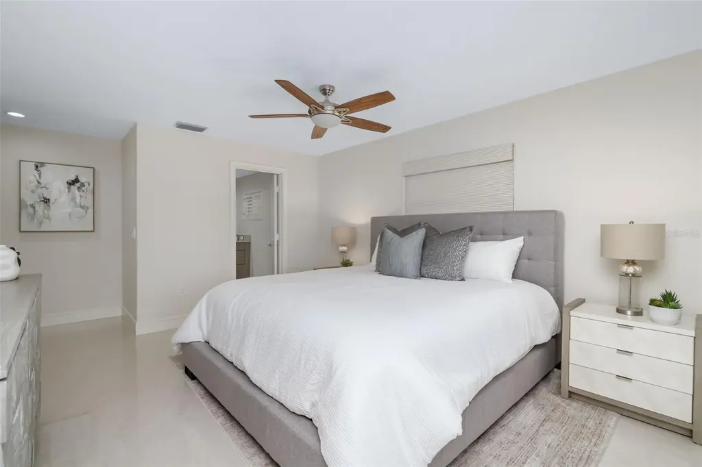 480 Cleveland Drive Sarasota FL 34236