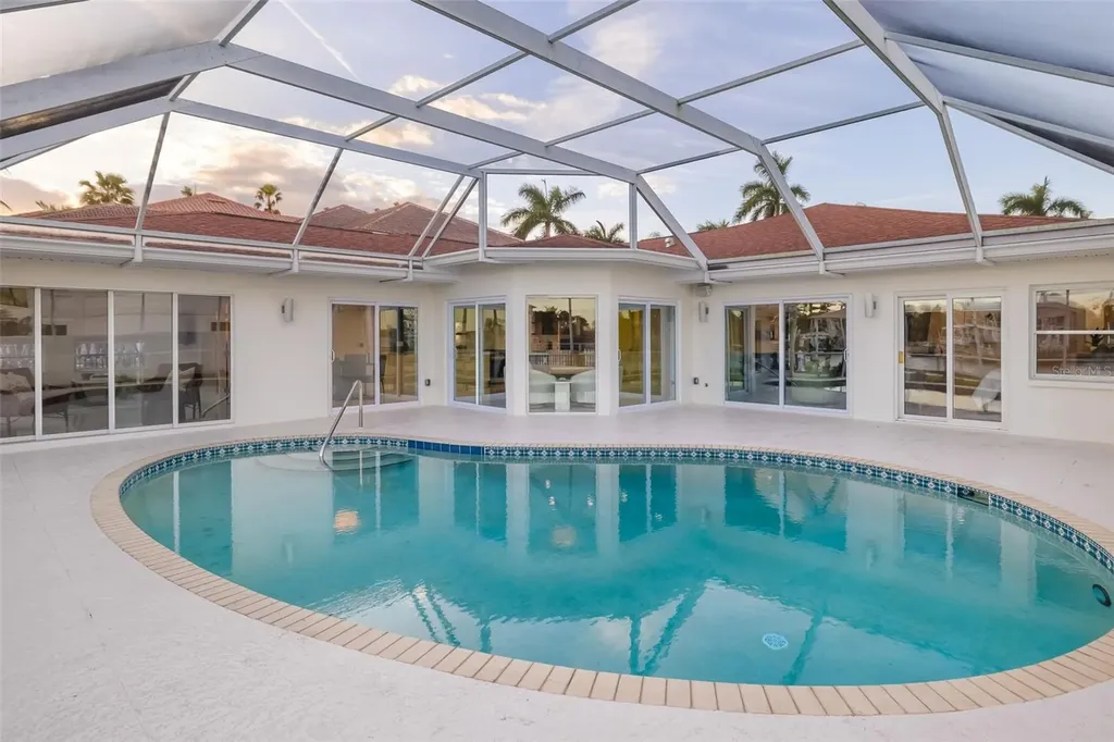 480 Cleveland Drive Sarasota FL 34236
