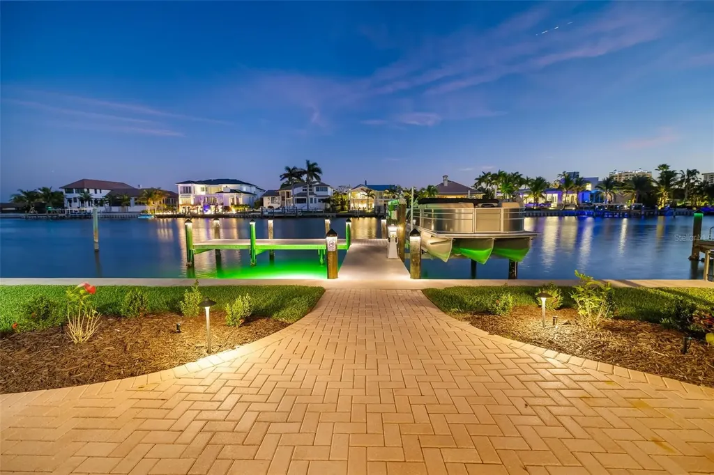 480 Cleveland Drive Sarasota FL 34236