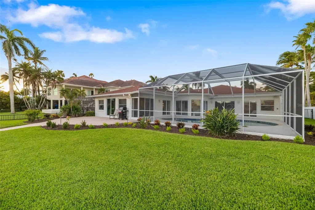 480 Cleveland Drive Sarasota FL 34236