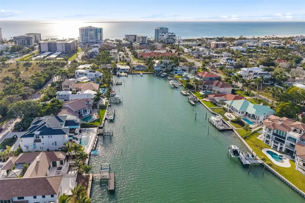 480 Cleveland Drive Sarasota FL 34236