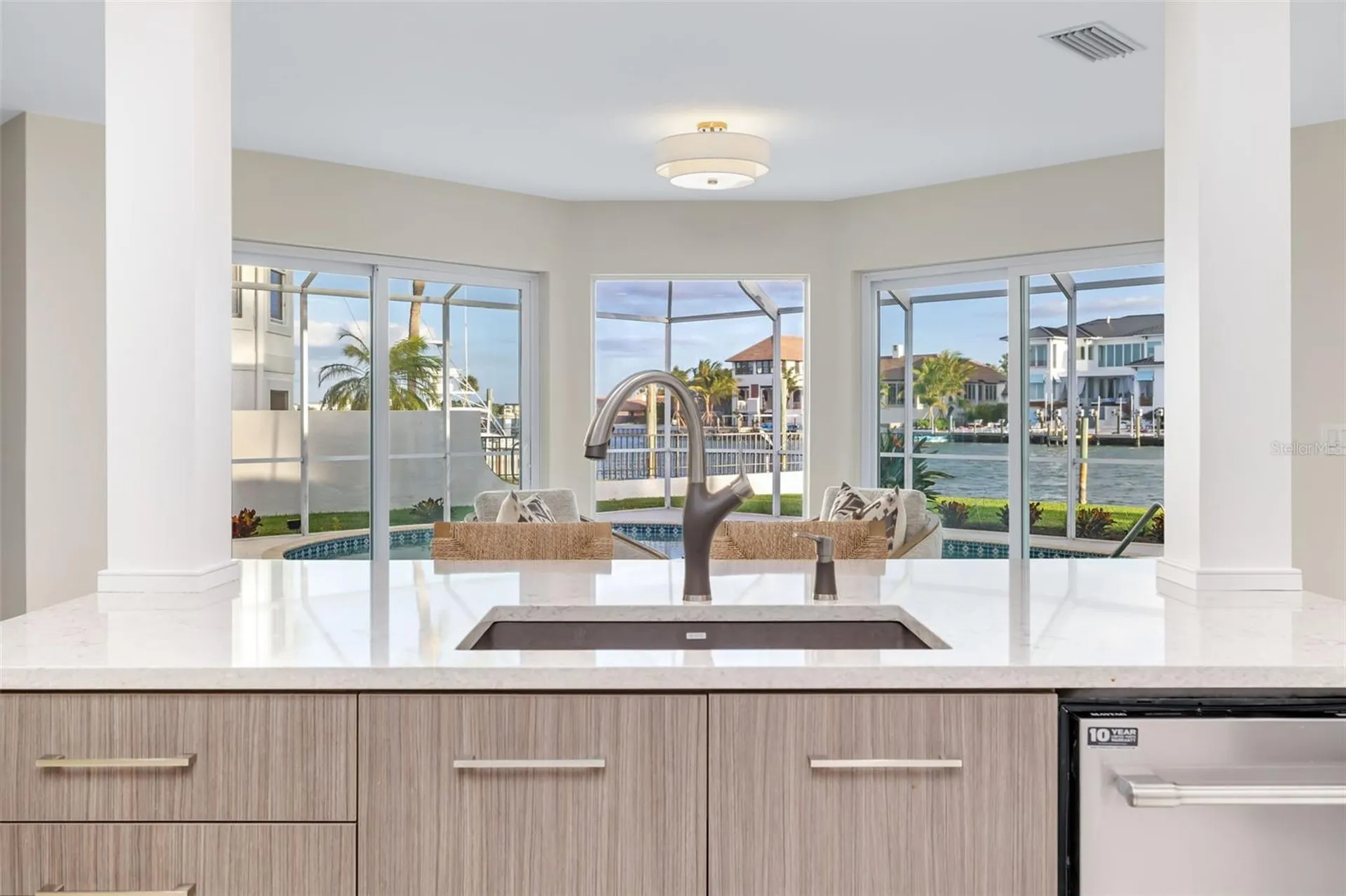 480 Cleveland Drive Sarasota FL 34236