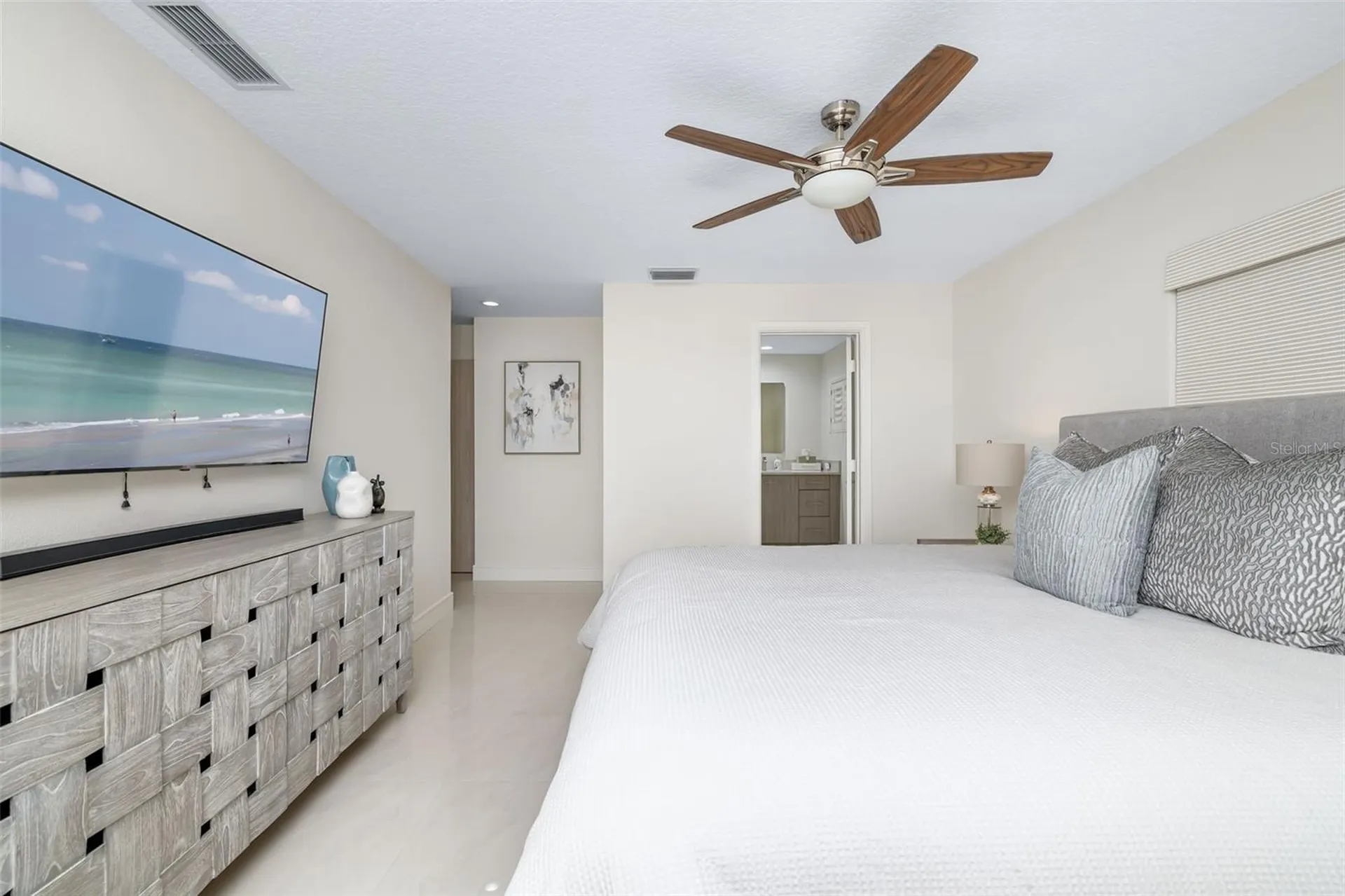 480 Cleveland Drive Sarasota FL 34236
