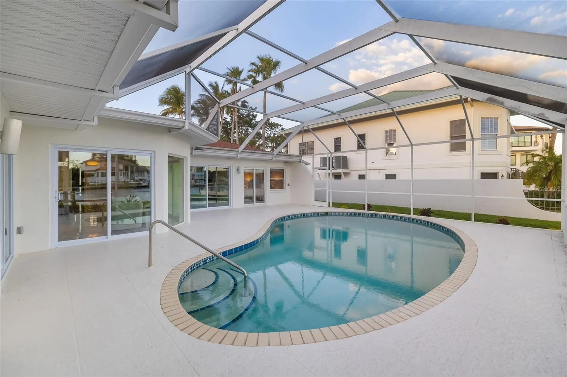 480 Cleveland Drive Sarasota FL 34236