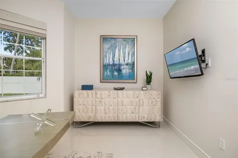 480 Cleveland Drive Sarasota FL 34236