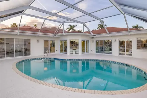 480 Cleveland Drive Sarasota FL 34236
