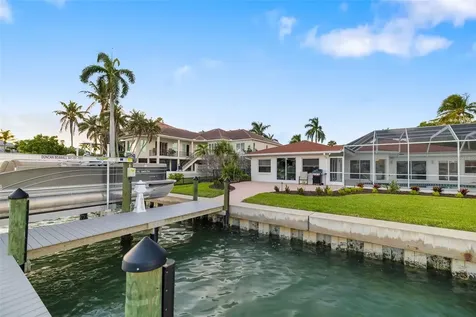 480 Cleveland Drive Sarasota FL 34236