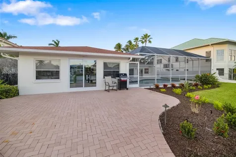 480 Cleveland Drive Sarasota FL 34236