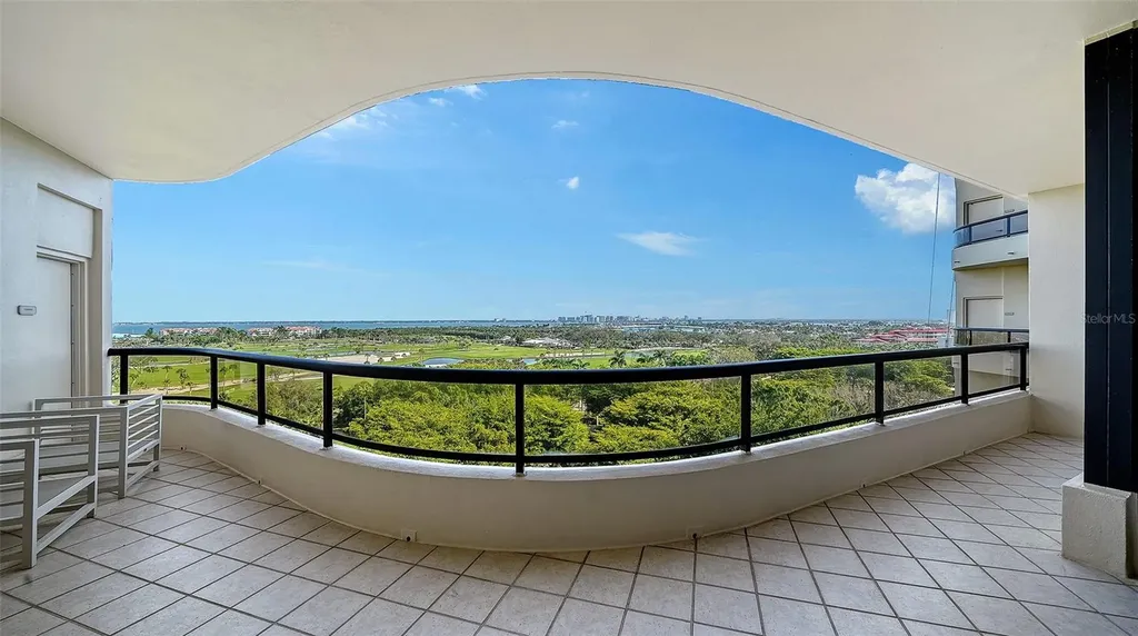 435 L Ambiance Drive Longboat Key FL 34228