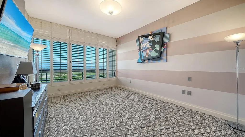 435 L Ambiance Drive Longboat Key FL 34228