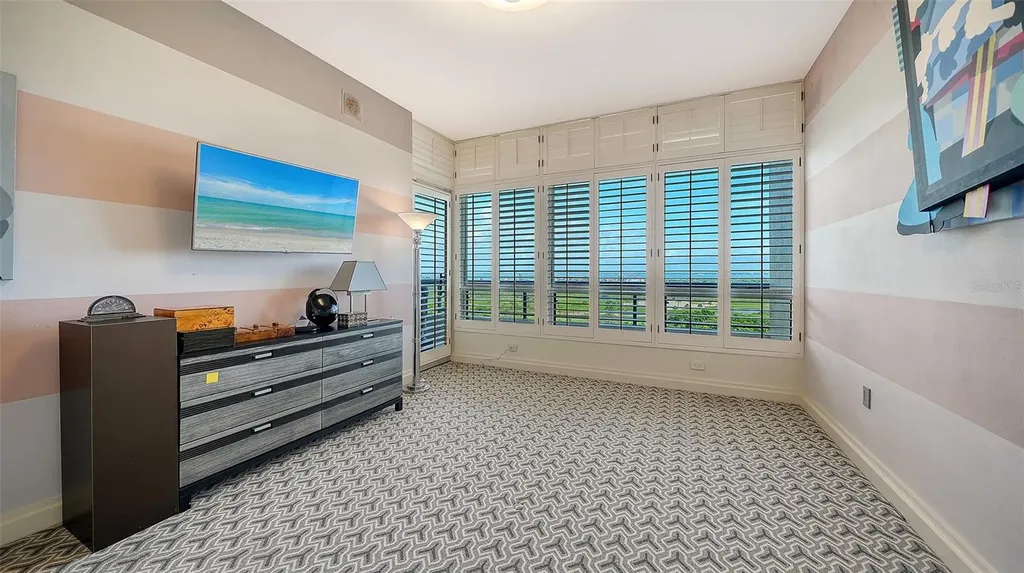 435 L Ambiance Drive Longboat Key FL 34228