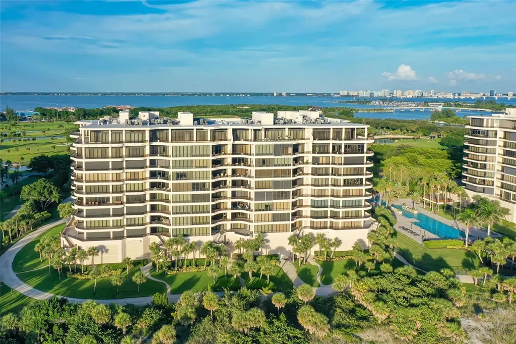 435 L Ambiance Drive Longboat Key FL 34228
