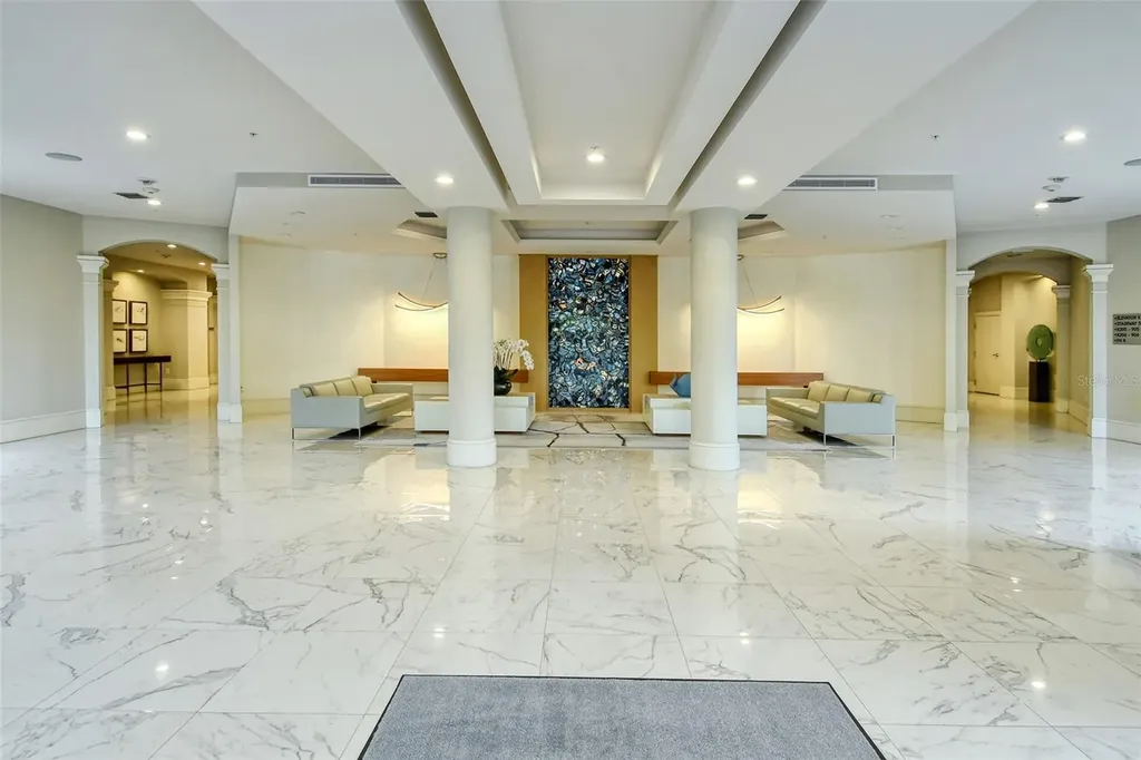435 L Ambiance Drive Longboat Key FL 34228