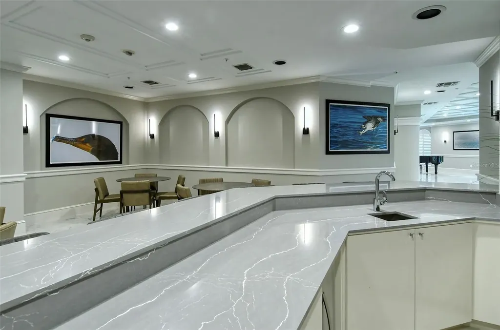 435 L Ambiance Drive Longboat Key FL 34228