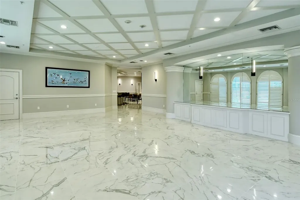 435 L Ambiance Drive Longboat Key FL 34228