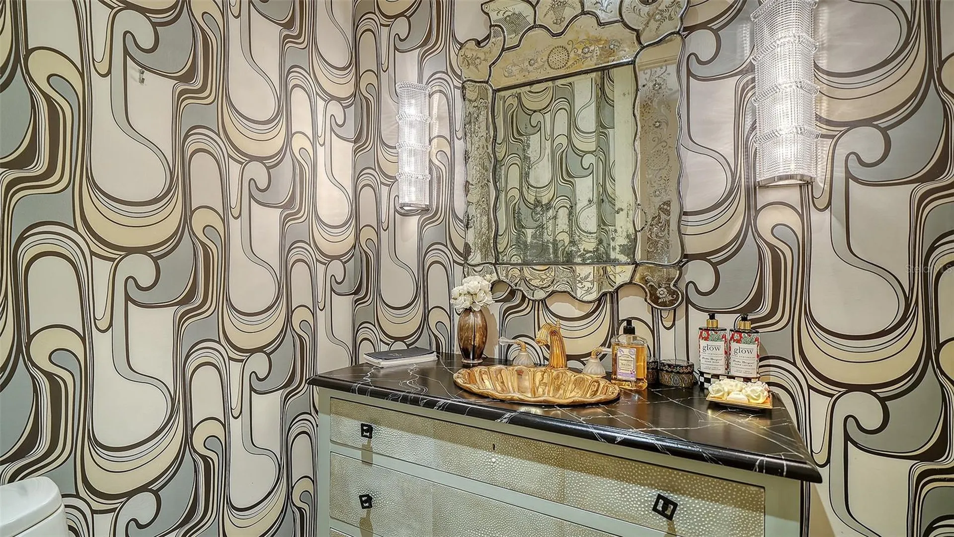 435 L Ambiance Drive Longboat Key FL 34228