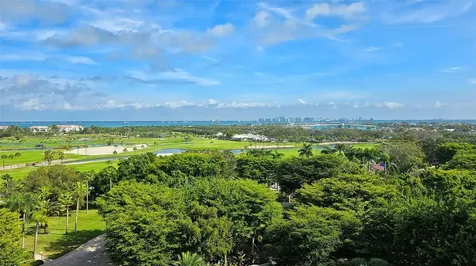 435 L Ambiance Drive Longboat Key FL 34228