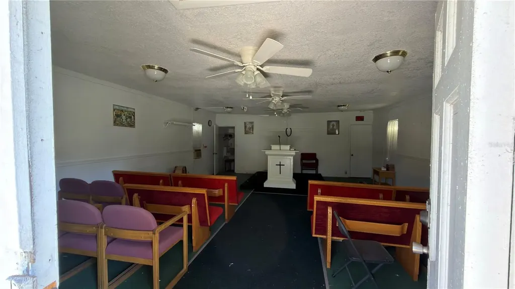 1121 S Adelle Avenue Deland FL 32720