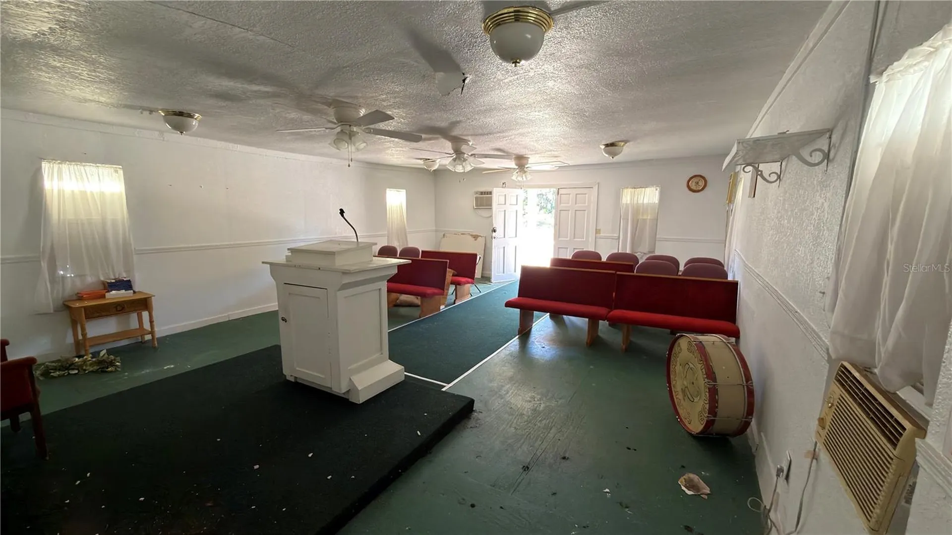 1121 S Adelle Avenue Deland FL 32720