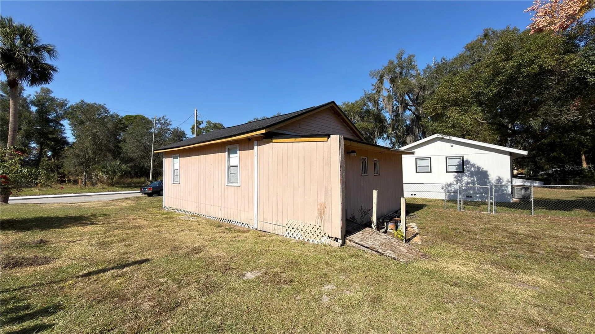 1121 S Adelle Avenue Deland FL 32720
