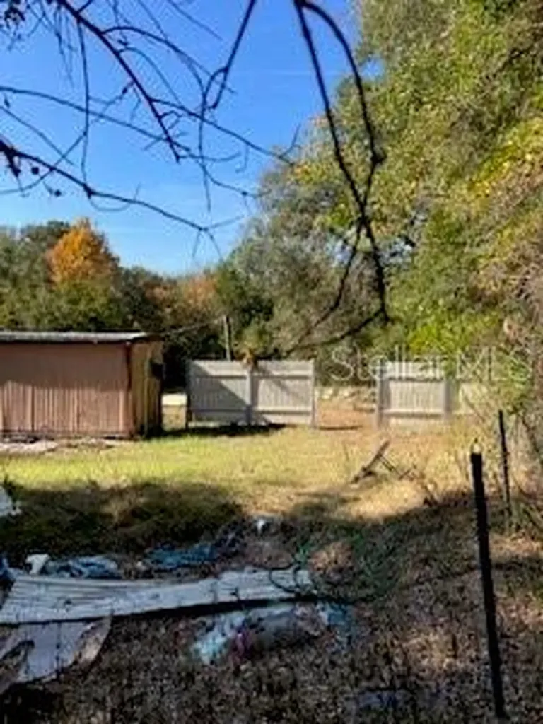 126 Yeatts Avenue Interlachen FL 32148