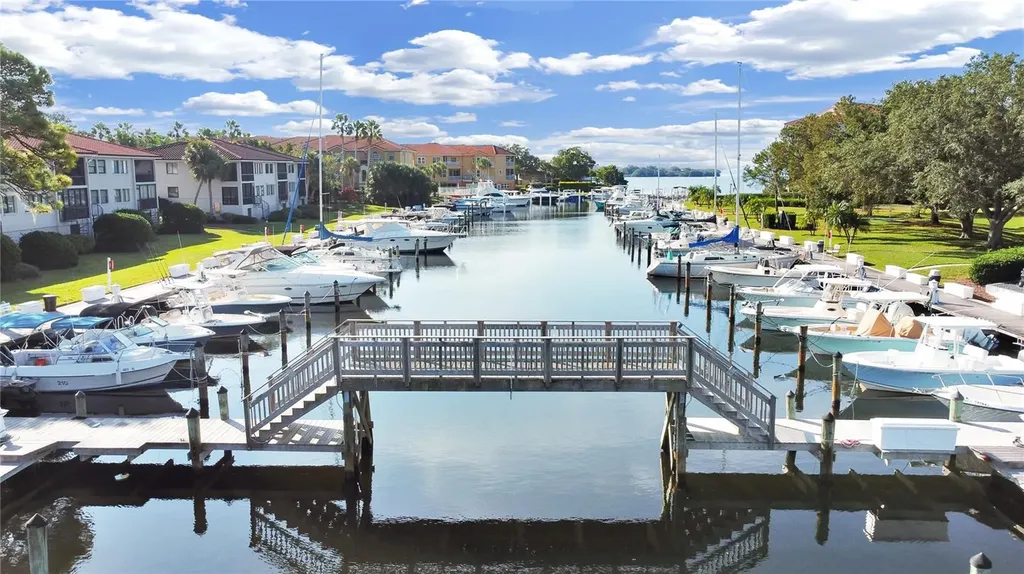 1814 Mariner Drive Tarpon Springs FL 34689