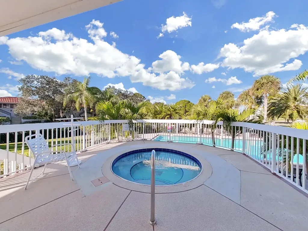 1814 Mariner Drive Tarpon Springs FL 34689