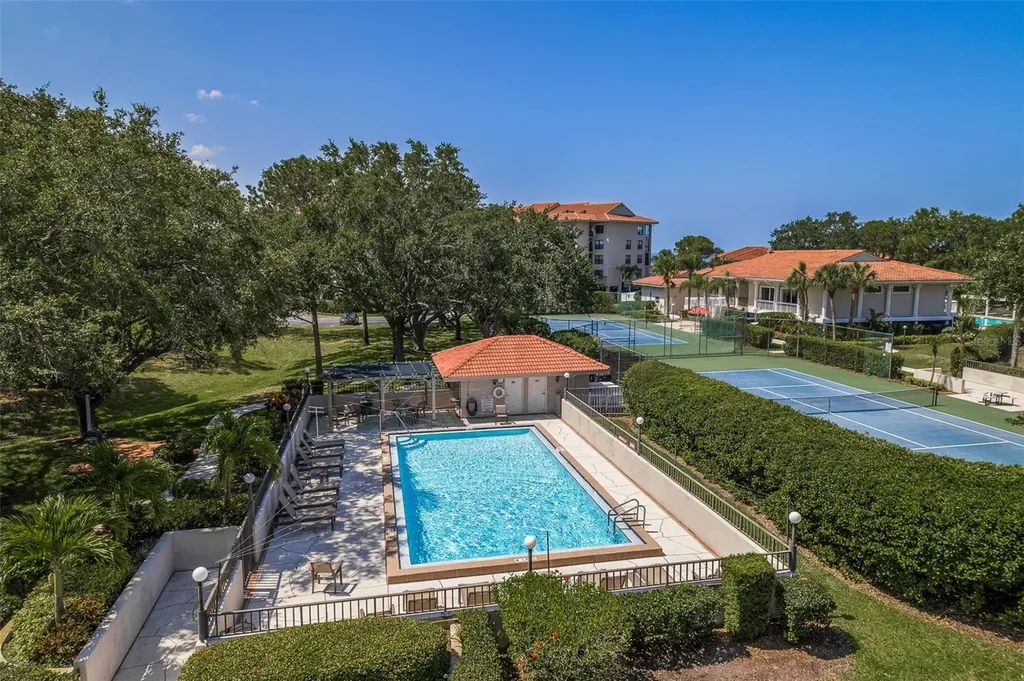 1814 Mariner Drive Tarpon Springs FL 34689