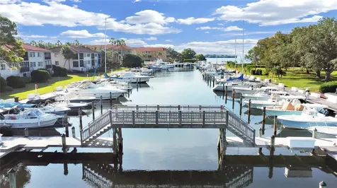 1814 Mariner Drive Tarpon Springs FL 34689
