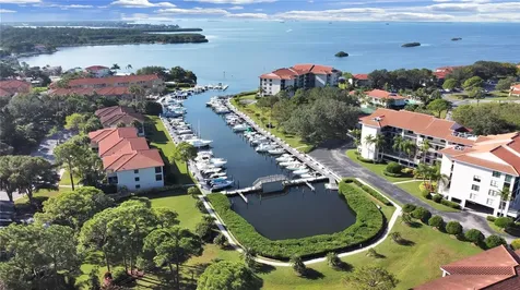 1814 Mariner Drive Tarpon Springs FL 34689