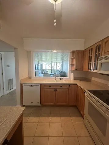 1814 Mariner Drive Tarpon Springs FL 34689