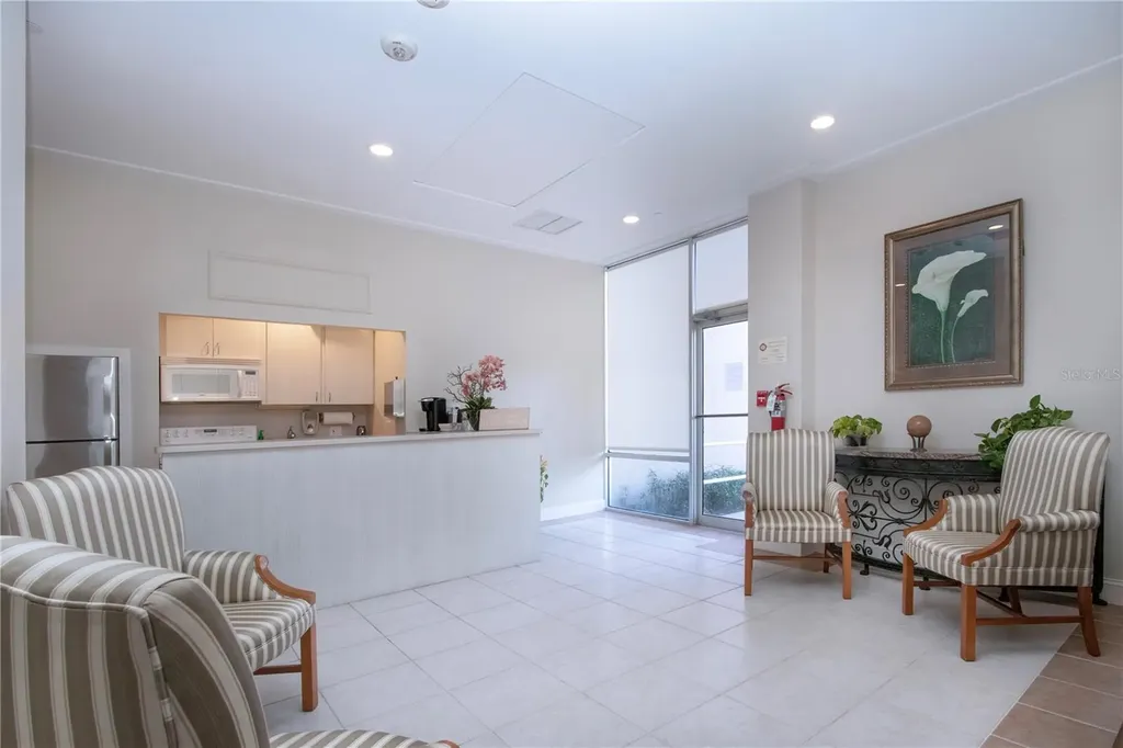 1212 Benjamin Franklin Drive Sarasota FL 34236