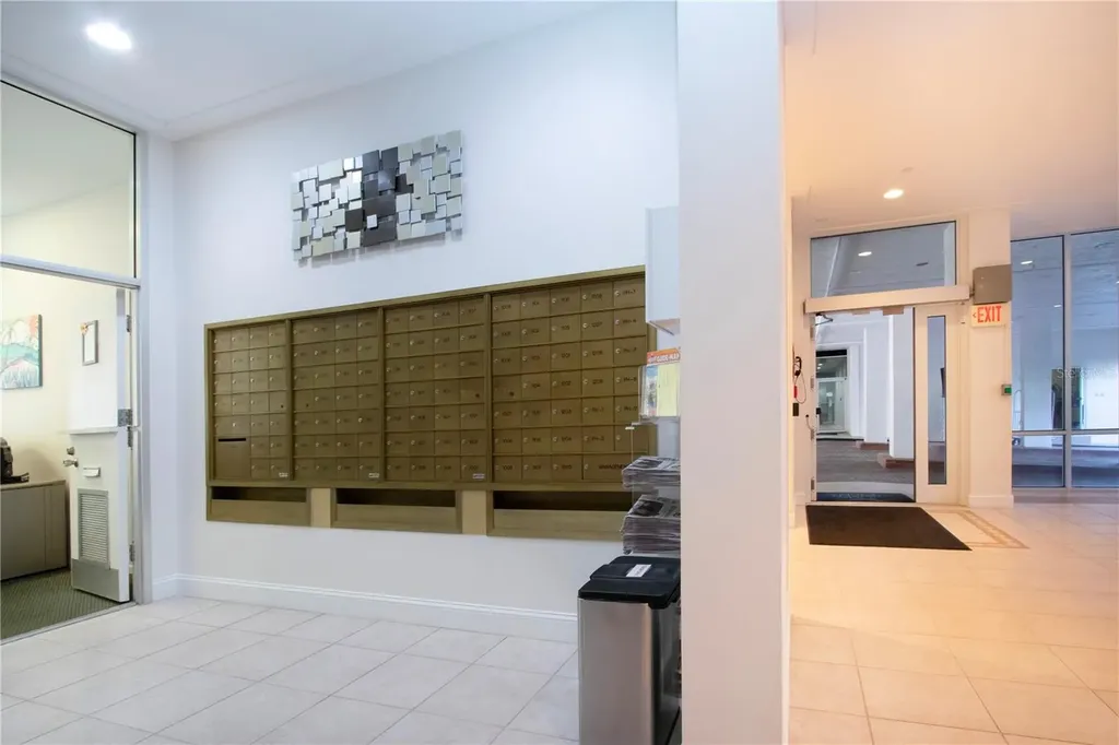 1212 Benjamin Franklin Drive Sarasota FL 34236