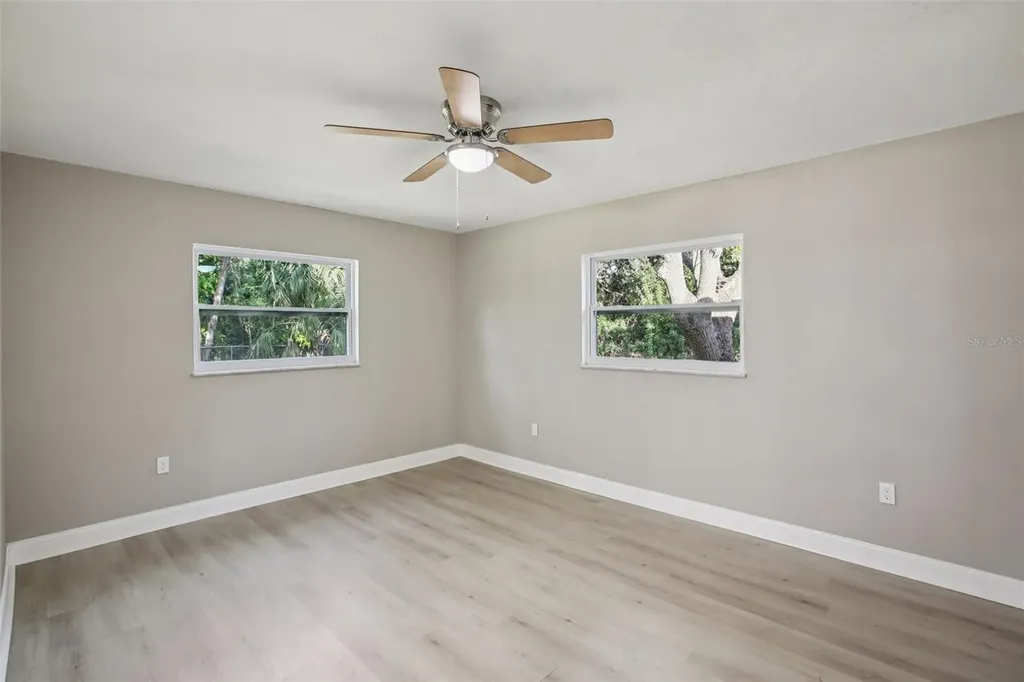 204 E Shell Point Road Ruskin FL 33570