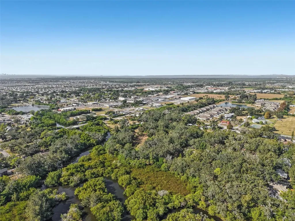 204 E Shell Point Road Ruskin FL 33570