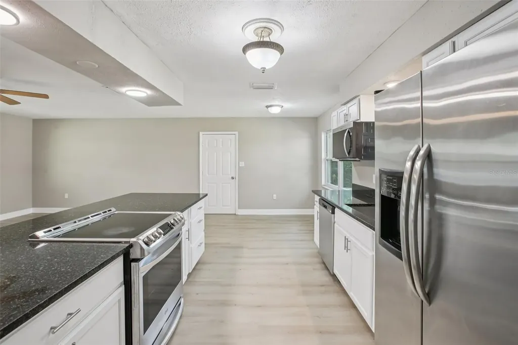 204 E Shell Point Road Ruskin FL 33570