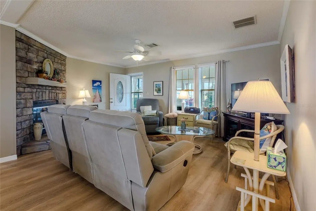 2100 Kings Highway Port Charlotte FL 33980